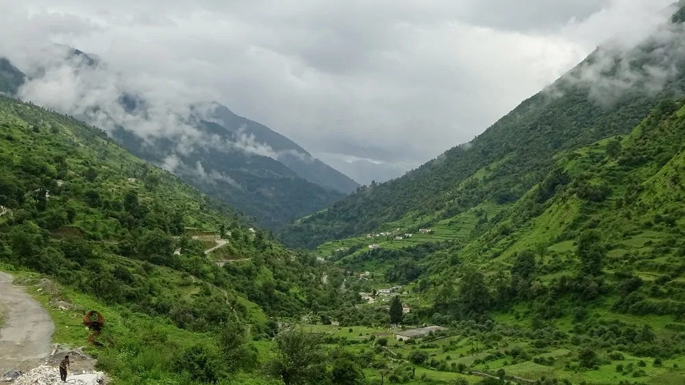 Green mountains and cloud, perfect combination