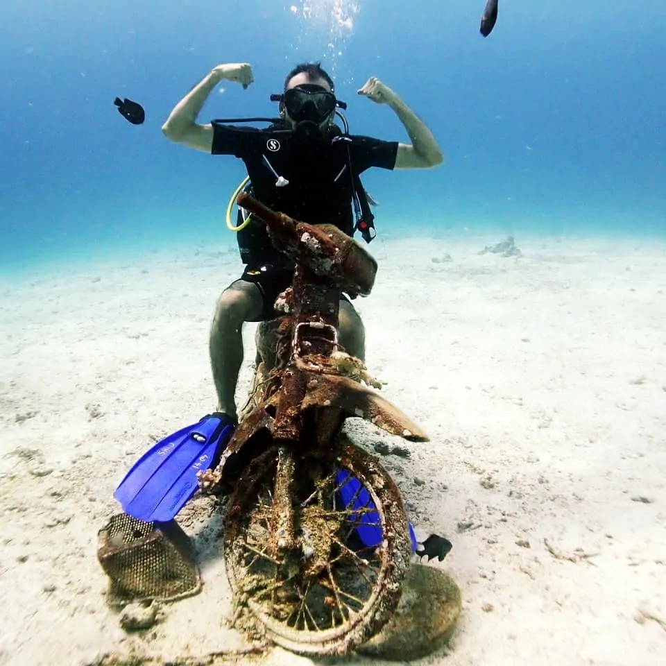 Tarun rawat scuba diving